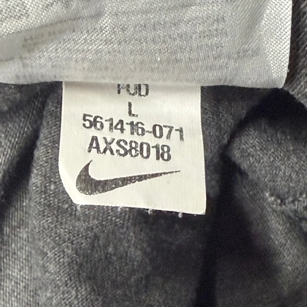 Nike Just Do It Graphic Tee Charcoal Gray Red Swoosh Mens Large